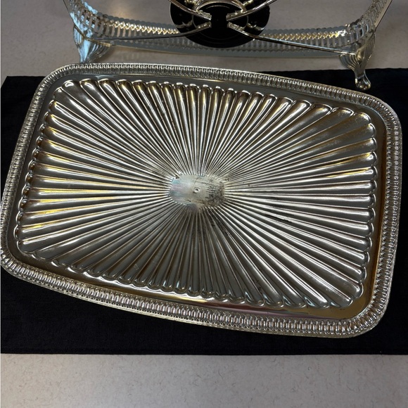 Vintage Silver-Plated Casserole Dish Holder/Food Warmer - Picture 5 of 11